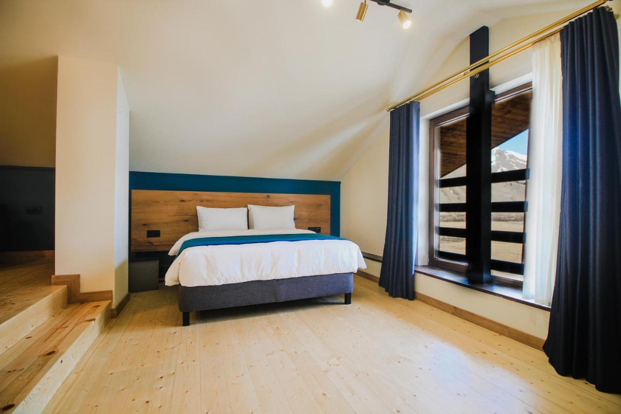 Suatis Resort Kazbegi ภายนอก รูปภาพ