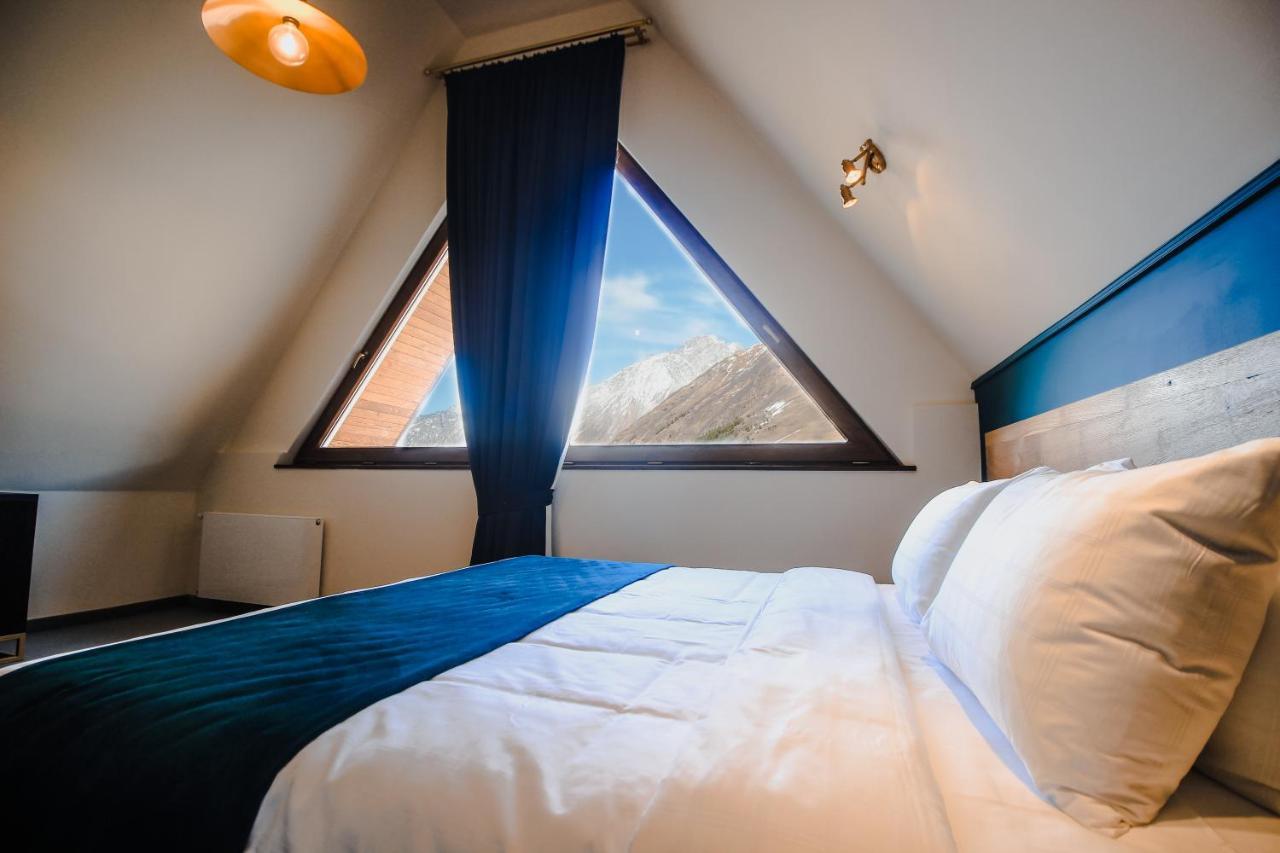 Suatis Resort Kazbegi ภายนอก รูปภาพ