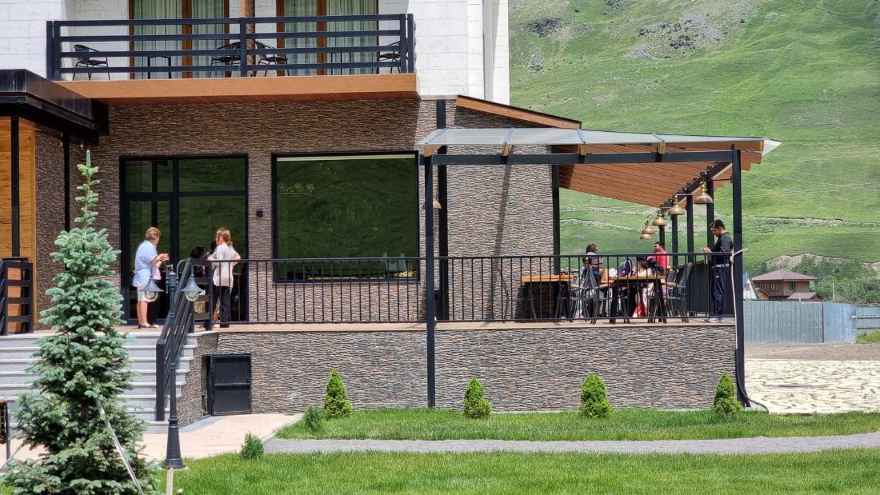 Suatis Resort Kazbegi ภายนอก รูปภาพ