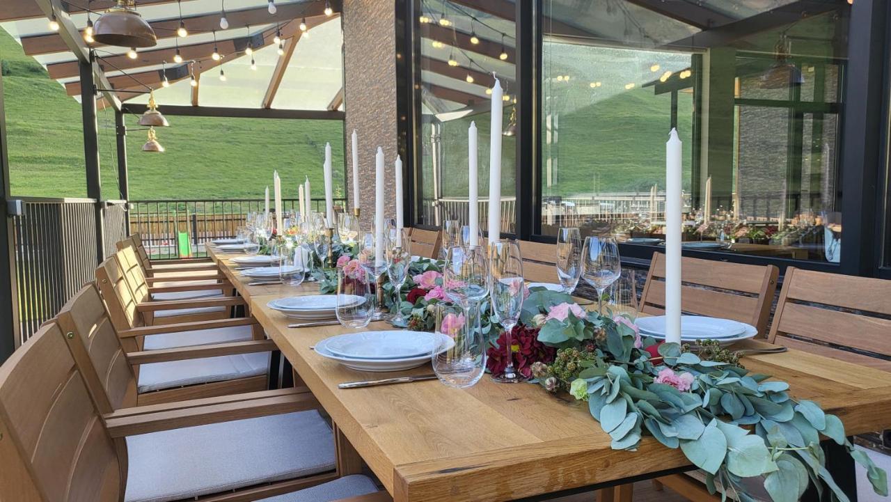 Suatis Resort Kazbegi ภายนอก รูปภาพ